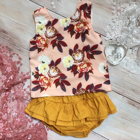 Boutique Baby Girls 2pc Top & Bloomers - Picture 4 of 5